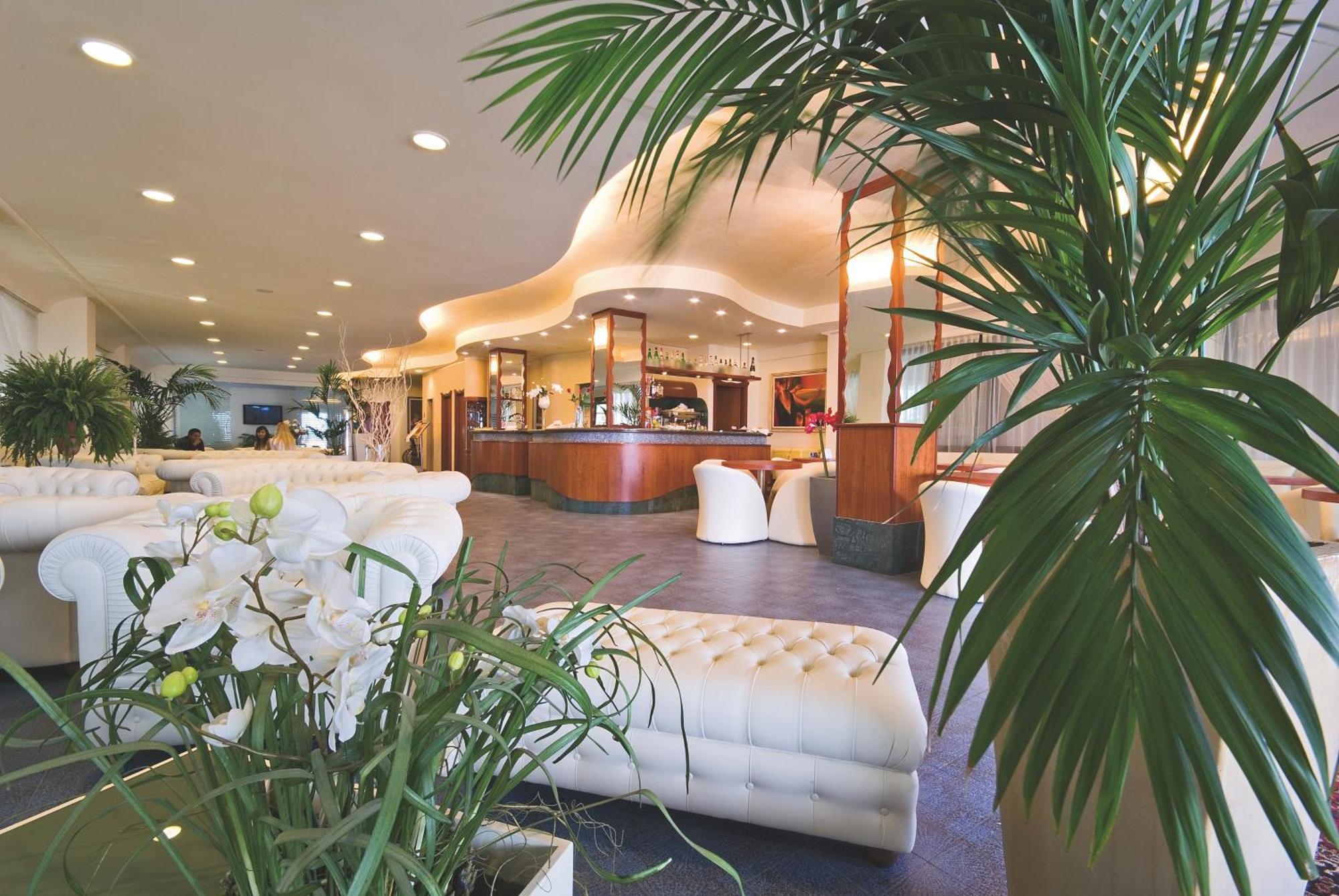 Hotel Foschi-Peninsula Bellaria-Igea Marina Exterior photo