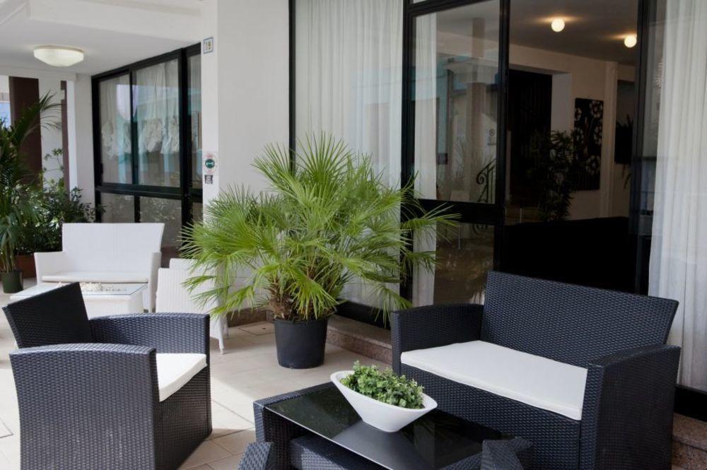 Hotel Foschi-Peninsula Bellaria-Igea Marina Exterior photo