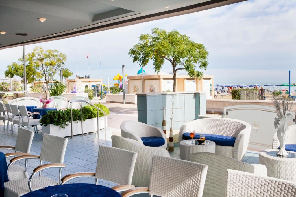 Hotel Foschi-Peninsula Bellaria-Igea Marina Exterior photo