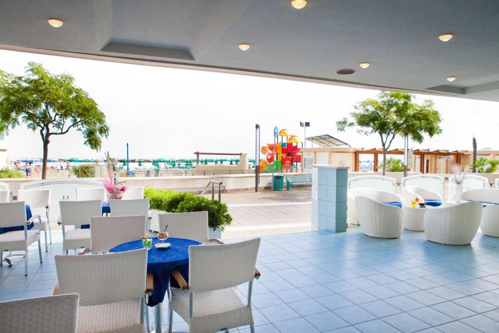 Hotel Foschi-Peninsula Bellaria-Igea Marina Exterior photo